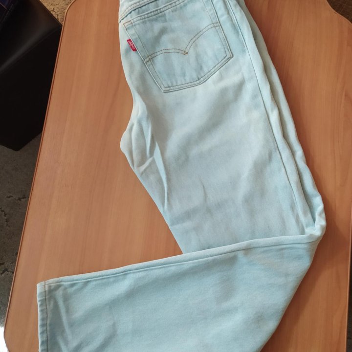 Джинс. ж.Levi's р33L32 Оригинал