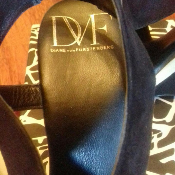 Босоножки dvf