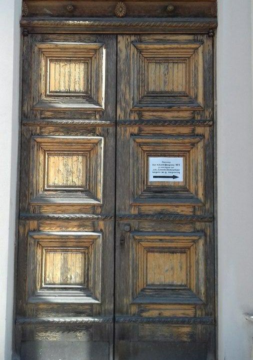 Ремонт деревянных дверей. Реставрация