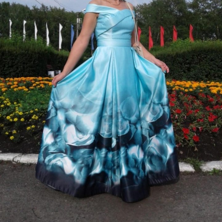 Вечернее платье