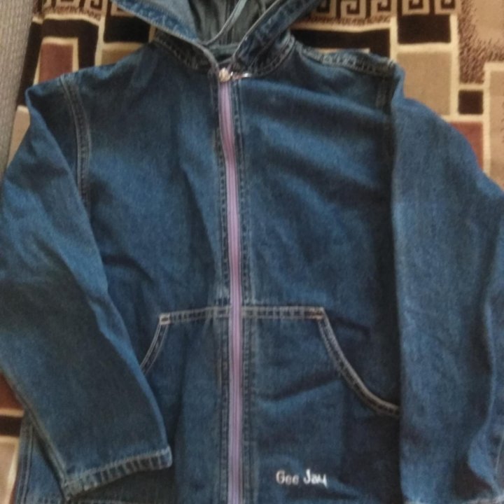 Куртка джинсовая