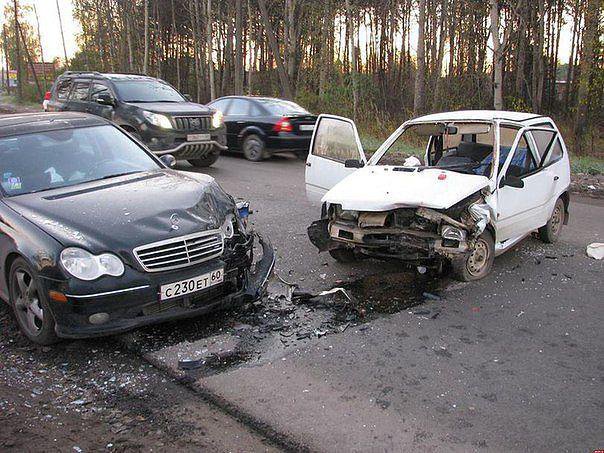 Помощь юриста после ДТП. Автоэкспертиза.