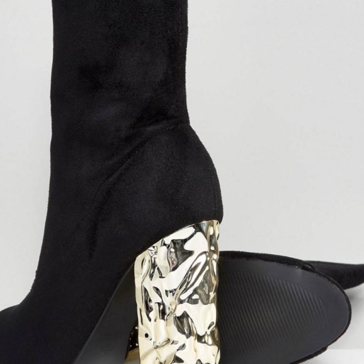 Ботинки на каблуке