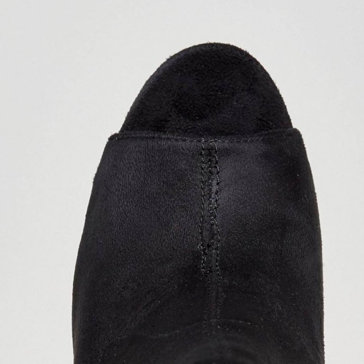 Ботинки на каблуке