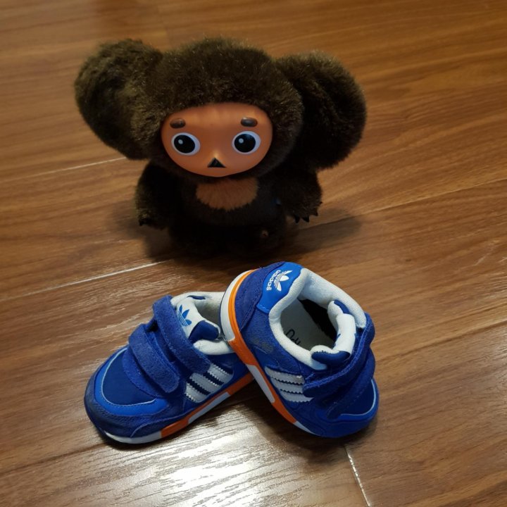 Кроссовки Adidas