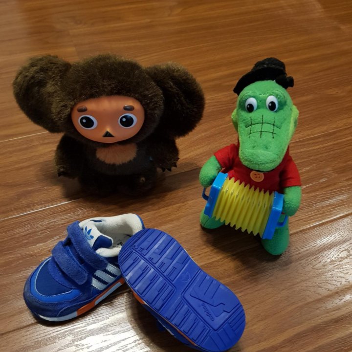 Кроссовки Adidas