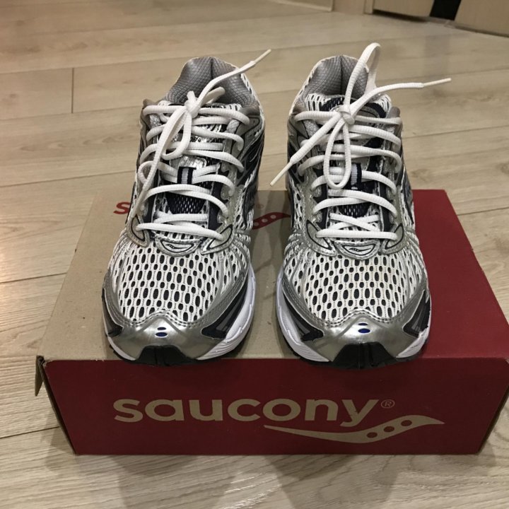 Кроссовки Saucony