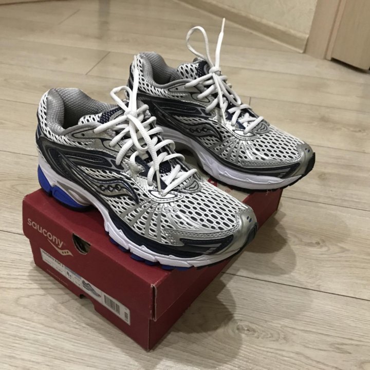 Кроссовки Saucony