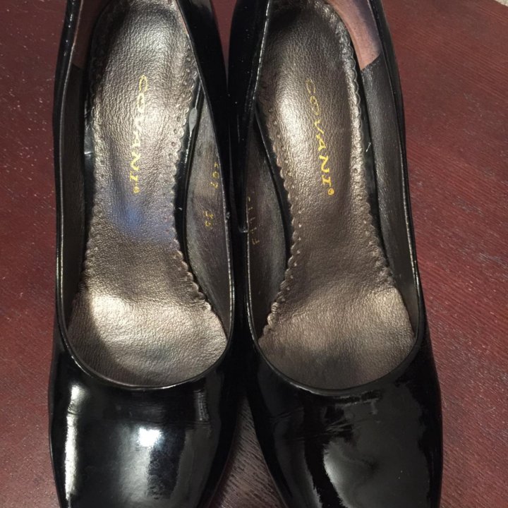 Туфли лаковые 35р