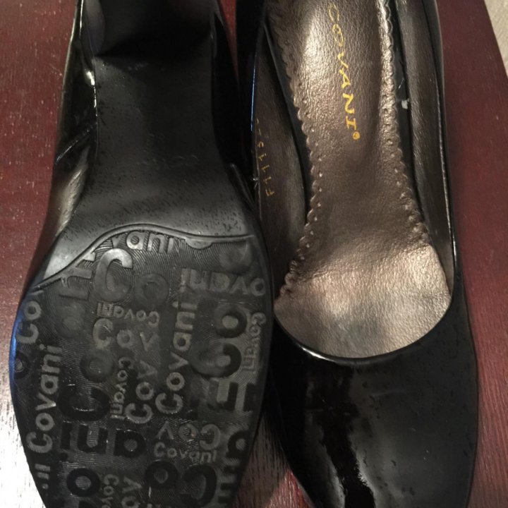 Туфли лаковые 35р