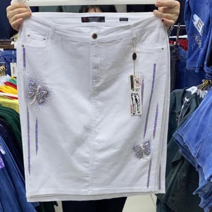 Джинсовая юбка.