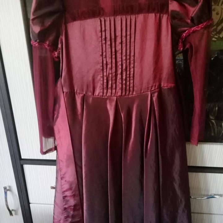 Платье на праздник