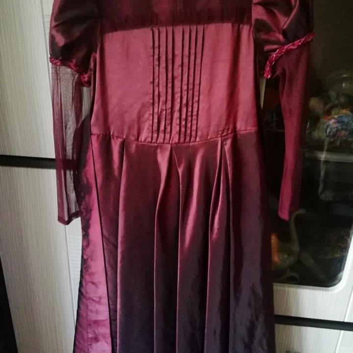 Платье на праздник