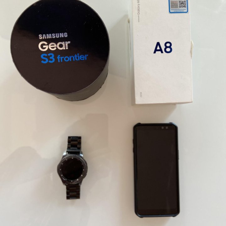 Телефон Samsung A8 и часы Samsung gear S3