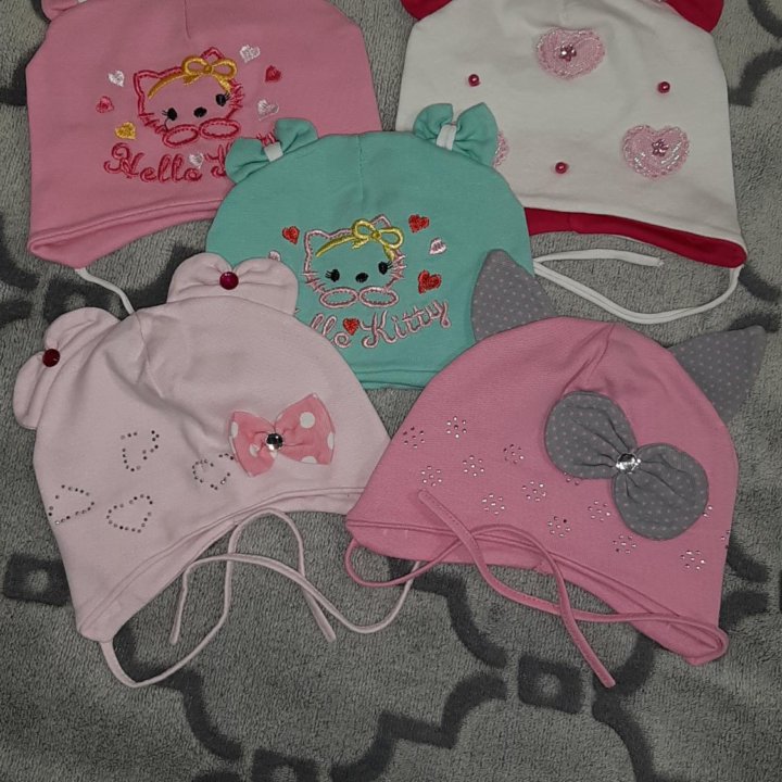 Шапочки для девочки.