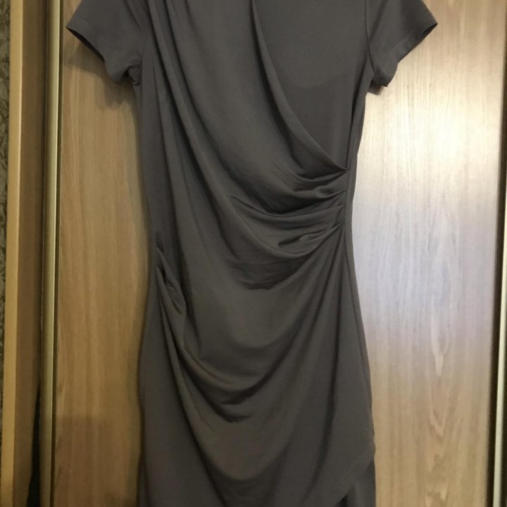 Платье серое
