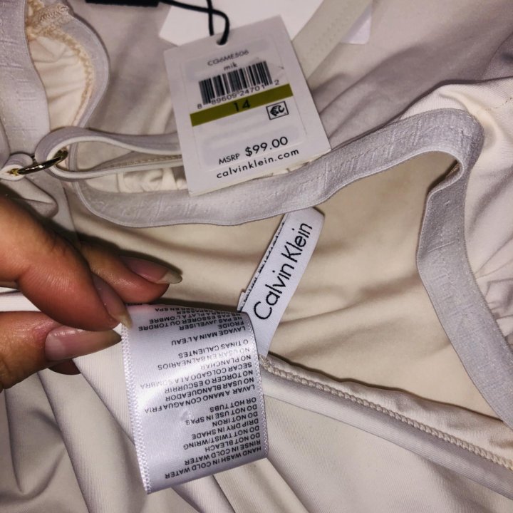 Новый Купальник Calvin Klein. XL