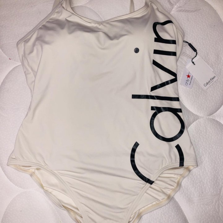 Новый Купальник Calvin Klein. XL