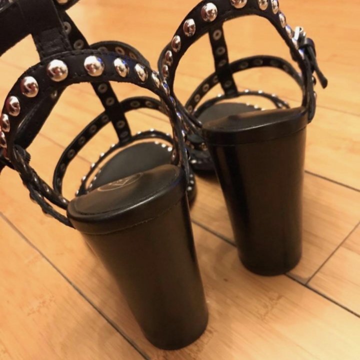 Босоножки Ash