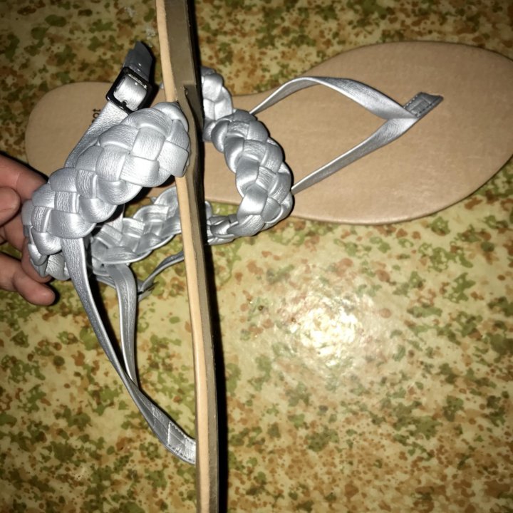 Сандалии 40-41