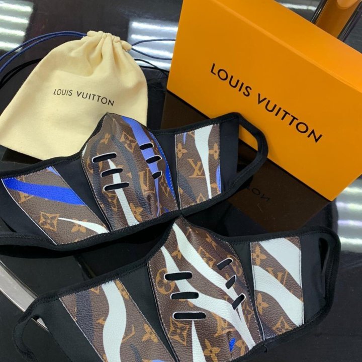 Маска Louis Vuitton в коробке фирменной lux