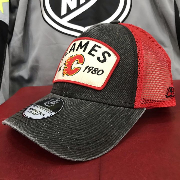 Оригинальная кепка бейсболка NHL Calgary Flames но