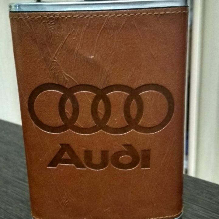 Фляжка Audi