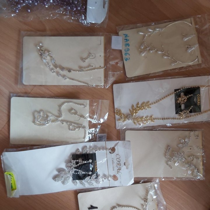 Колье и серьги