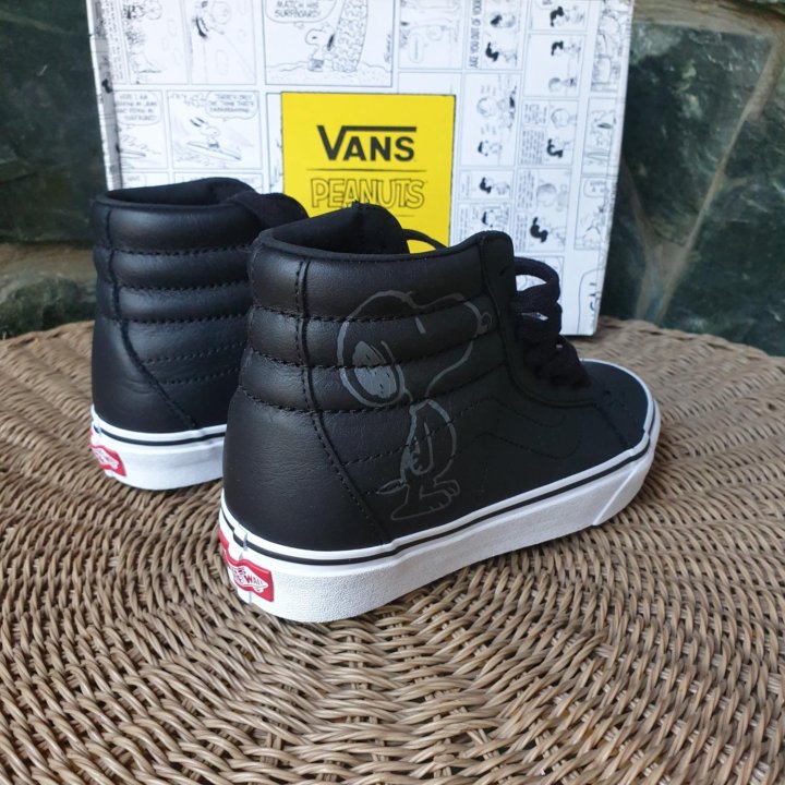 Vans sk8-hi Reissue snoopy