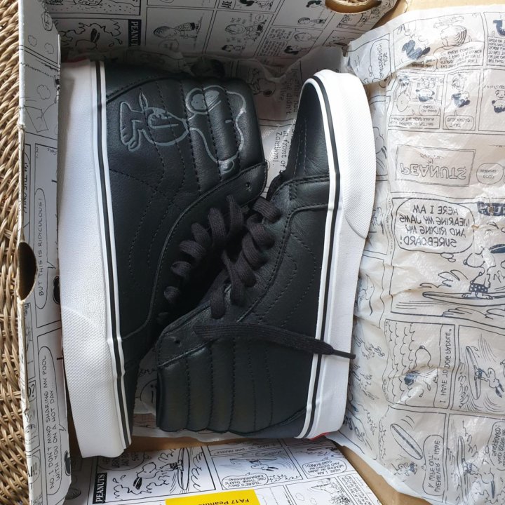 Vans sk8-hi Reissue snoopy