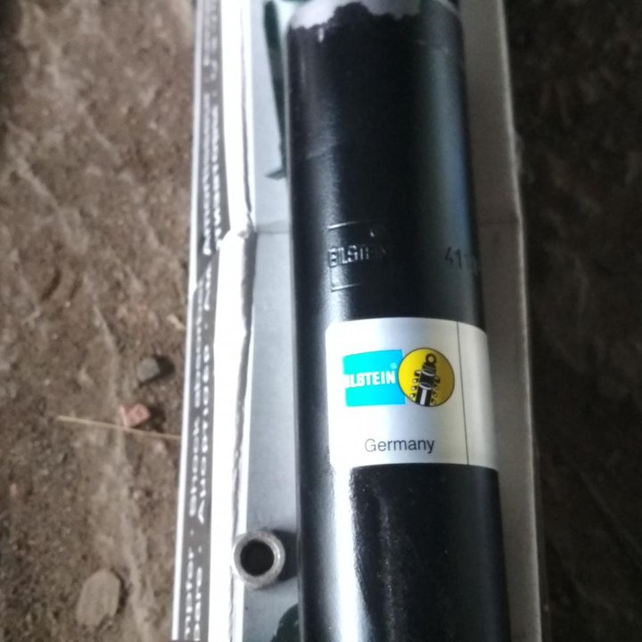 Передние стойки (амортизаторы) Bilstein ваз 2109