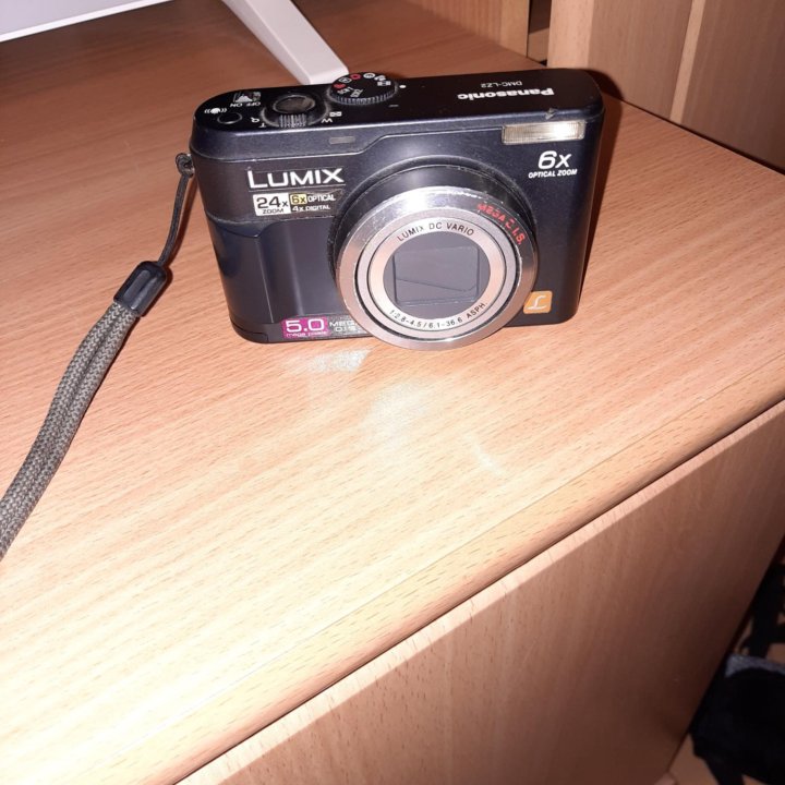 Компактный фотоаппарат Panasonic Lumix