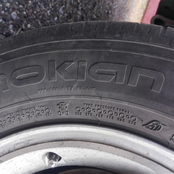 Nokian Hakka C2 215/65 R15