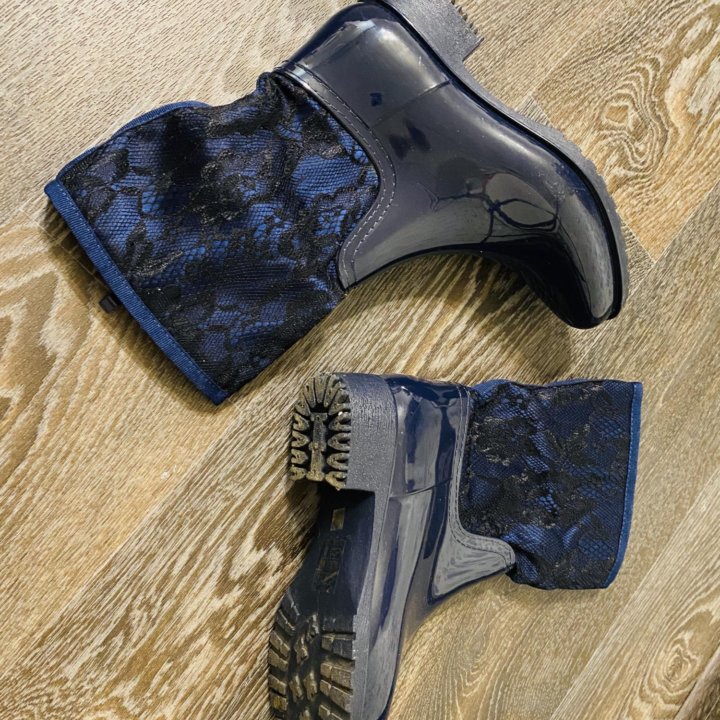 Резиновые сапоги