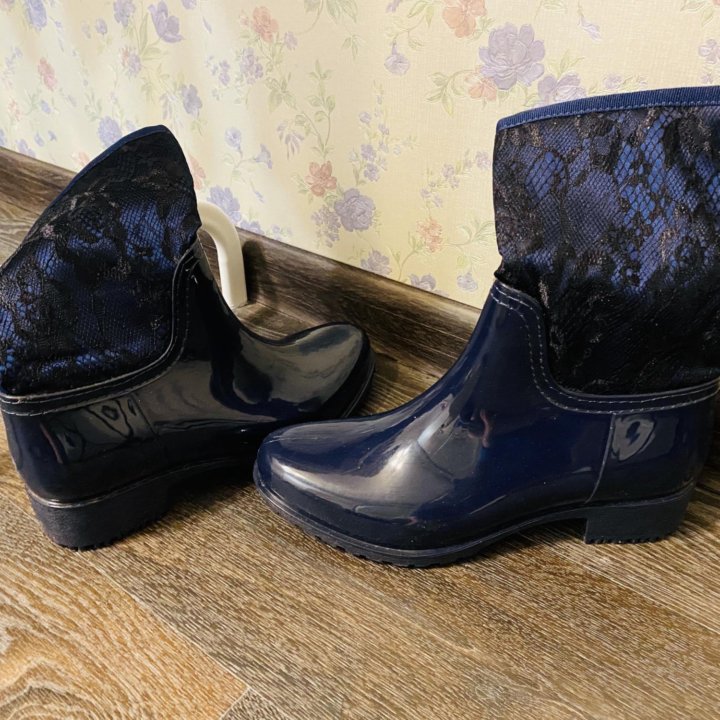 Резиновые сапоги