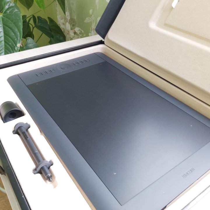 Графический планшет Wacom Intuos Pro Large PTH-851