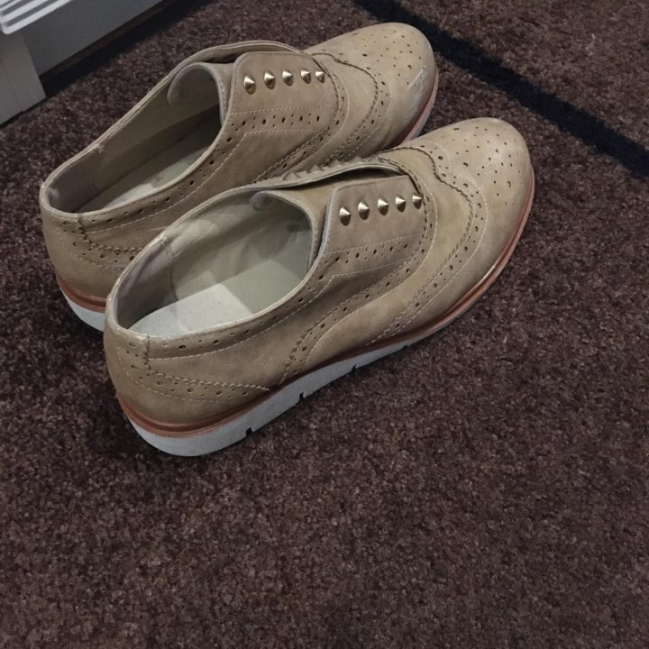 Ботинки бежевые