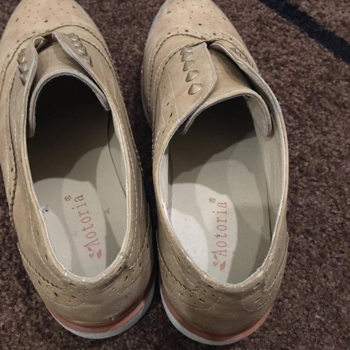 Ботинки бежевые