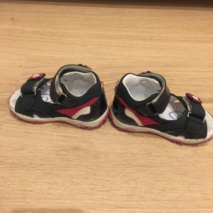 Босоножки для девочки