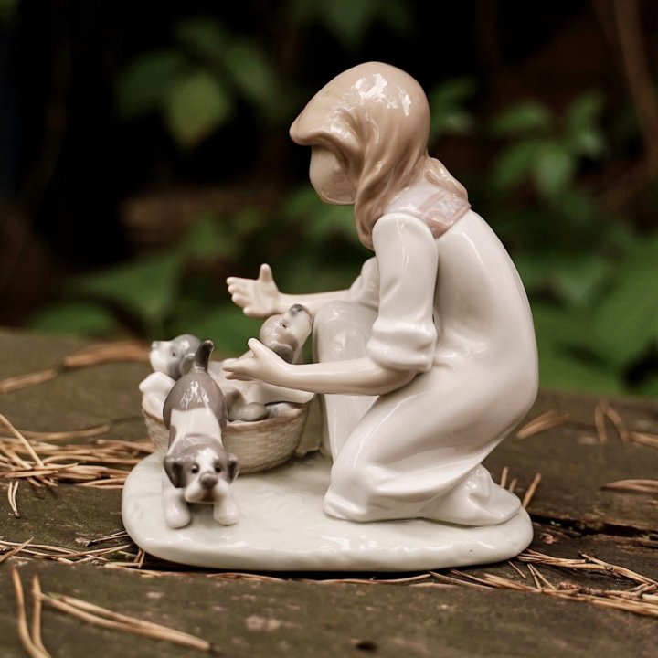 Lladro редкая статуэтка девочка с щенками, Испания