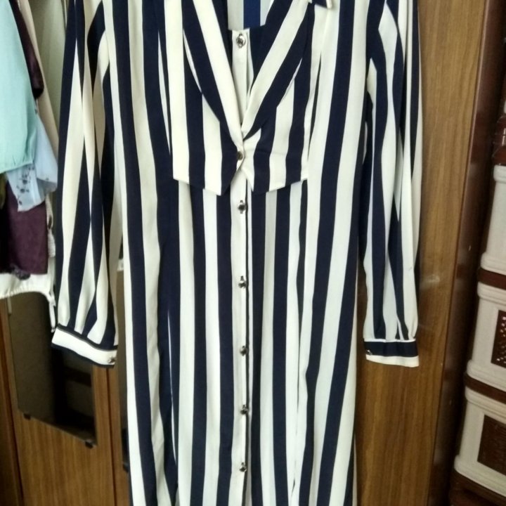 Платье-халат.