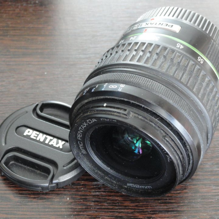 Pentax 18-55мм с крышечками и блендой