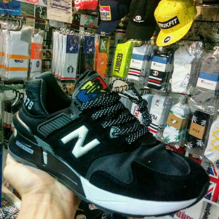  NEW BALANCE 9975 VERSION