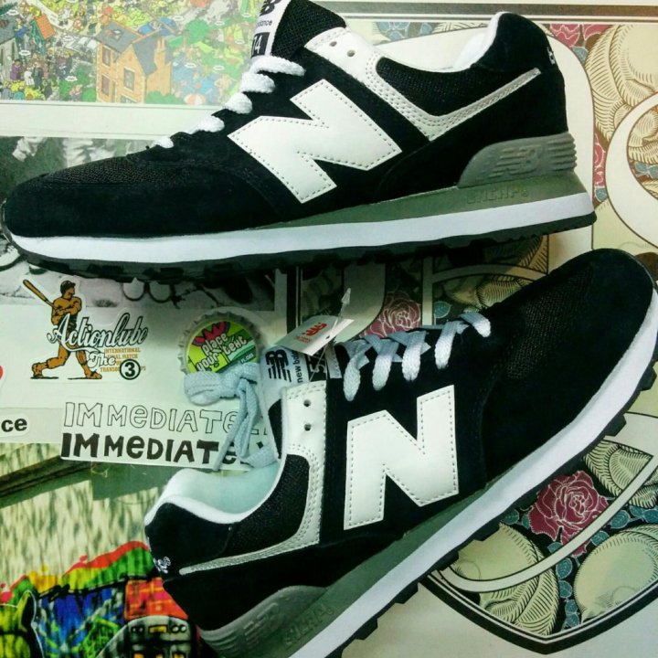 NEW BALANCE 574black and white