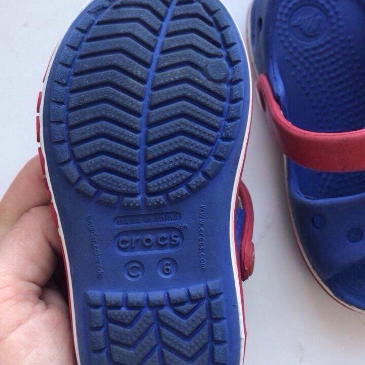 Сандали crocs