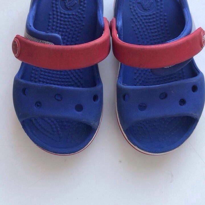 Сандали crocs