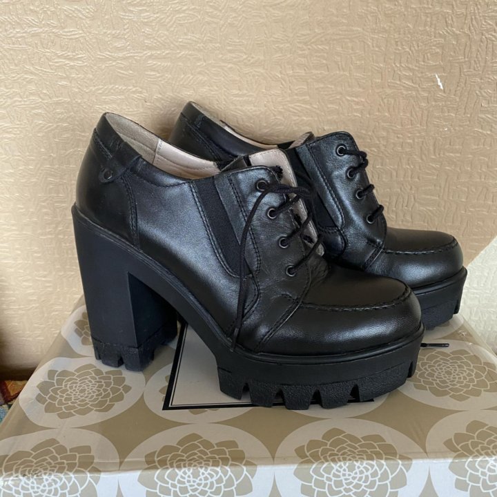 Полуботинки