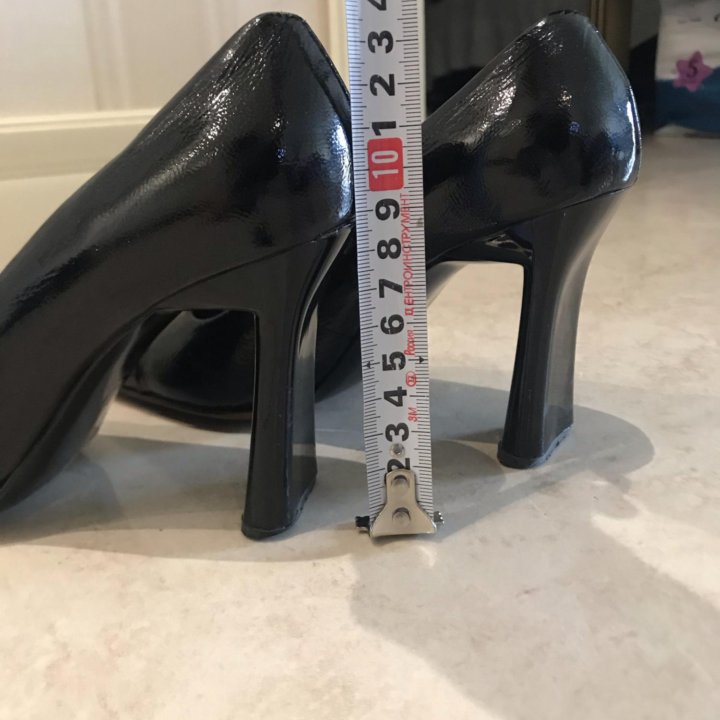 Лакированные туфли