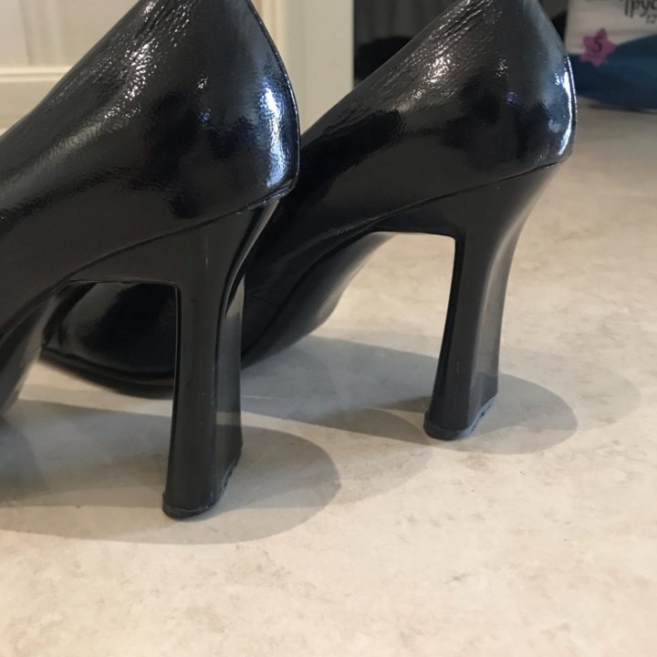 Лакированные туфли