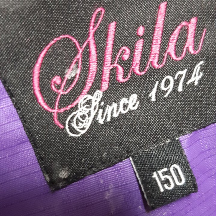 Куртка на дев 8-10 лет